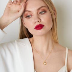 büyük yonca kolyesi