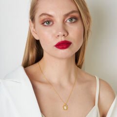 büyük yonca kolyesi