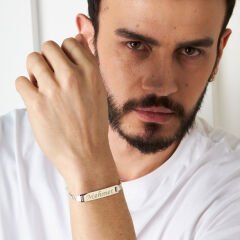 kişiselleştirilmiş plakalı isim bileziği