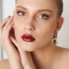 zirkon taşlı oval-şık tasarımlı küpeler