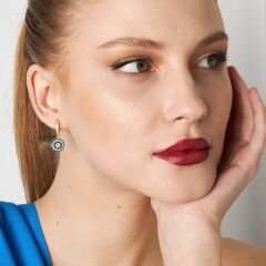 toplum-göz-küpeleri