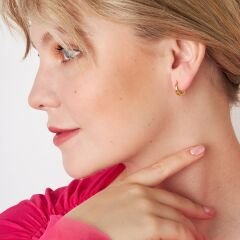 oval tasarımlı küpeler