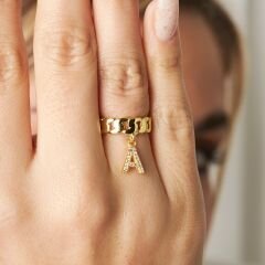 taş ve harfli bükülmüş yüzük