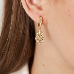 taşlı fantezi küpeler