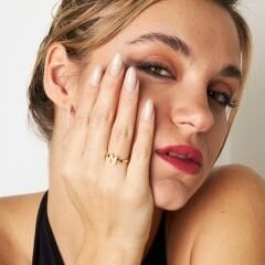 taşlı tek harfli yüzük