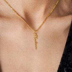 dikey tasarımlı isim kolyesi