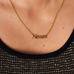 basit yazı tipiyle isim kolyesi