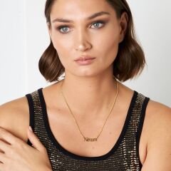 basit yazı tipiyle isim kolyesi